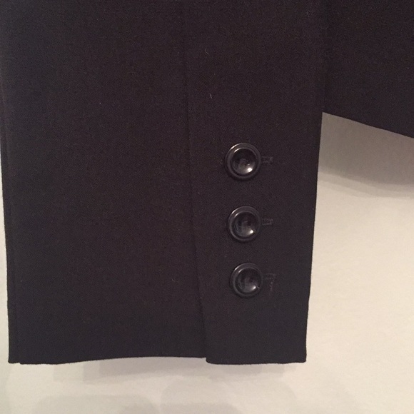 💐Black two button Blazer - Picture 5 of 8